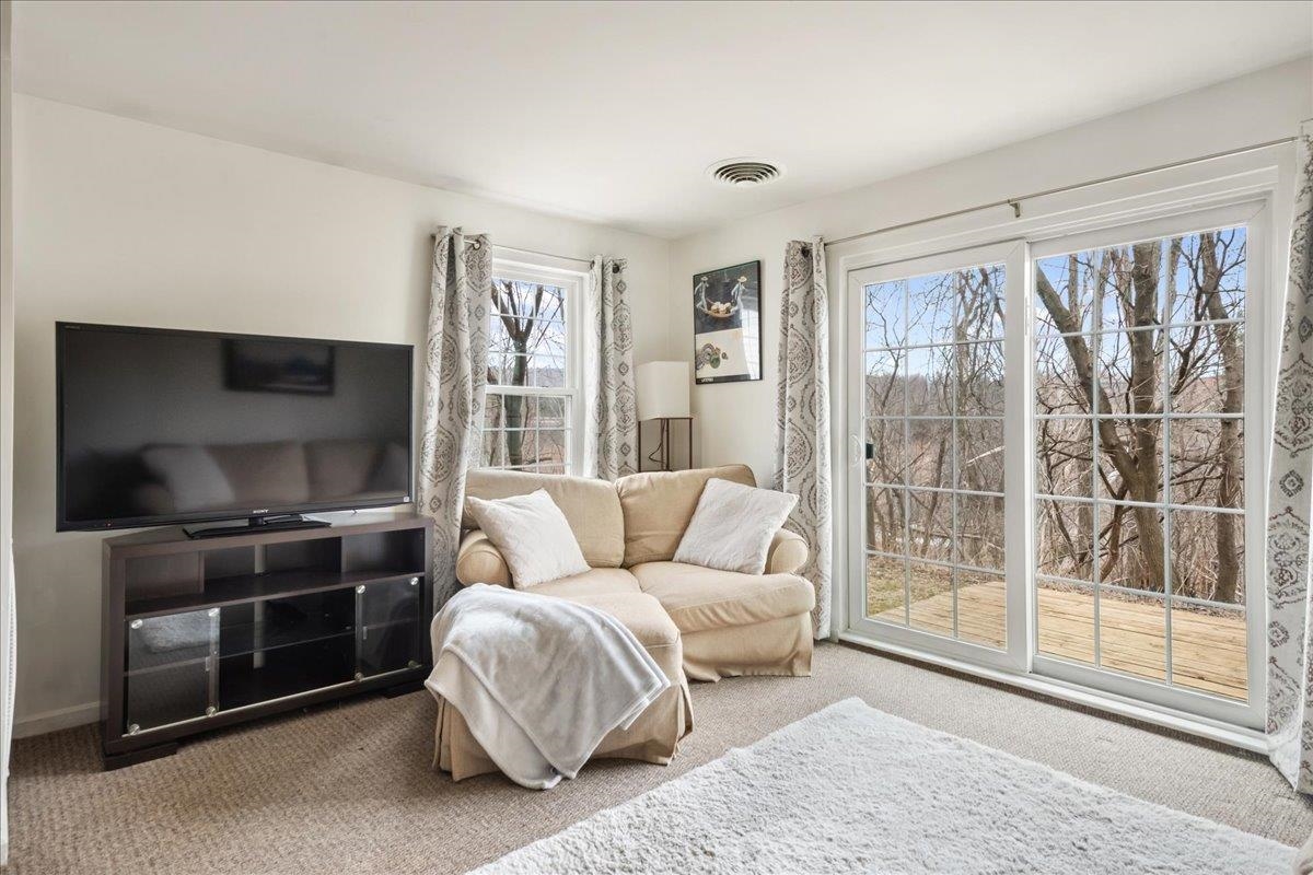 47 Seth Circle Williston, VT 05495 - Photo 9 of 36