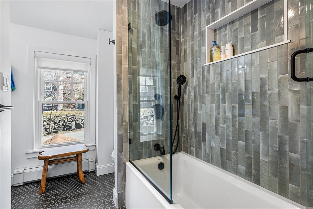 17 Vale Road Wakefield, MA 01880 - Photo 18 of 25