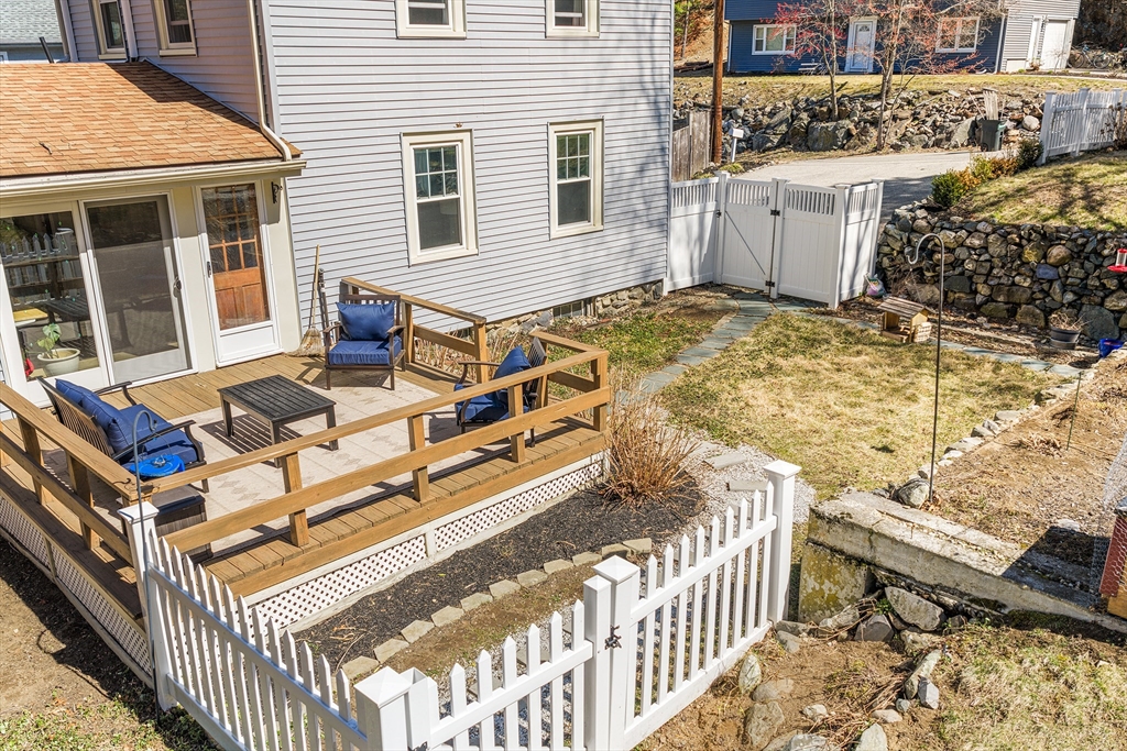 17 Vale Road Wakefield, MA 01880 - Photo 24 of 25