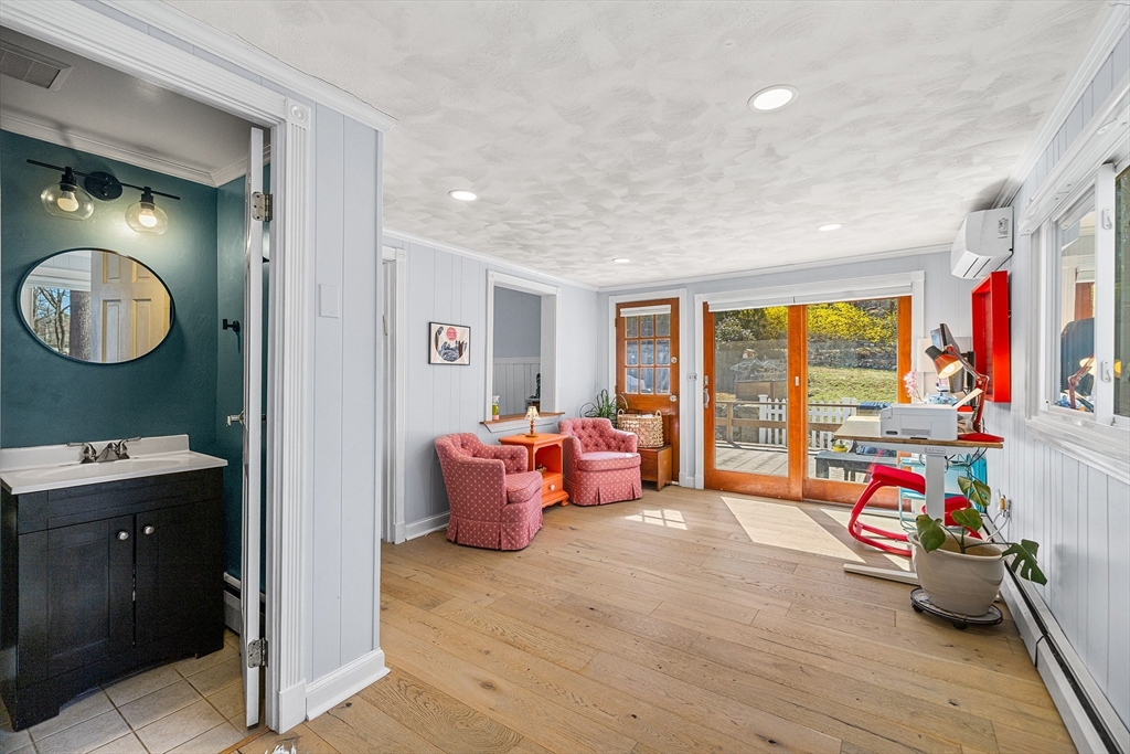 17 Vale Road Wakefield, MA 01880 - Photo 5 of 25