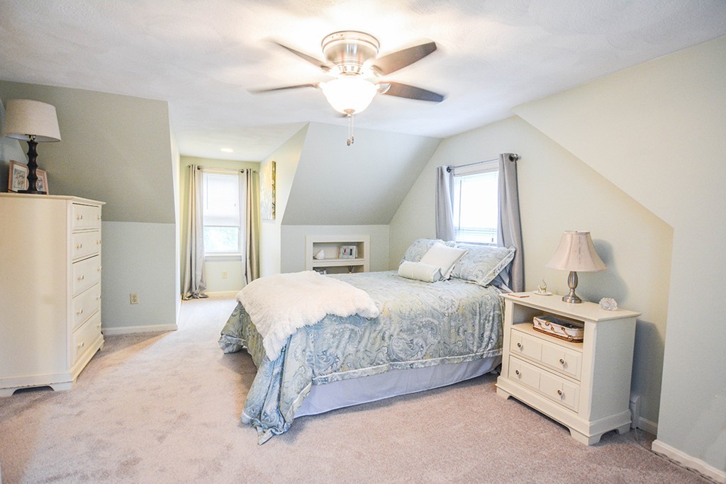 37 Mission Road Chelmsford, MA 01863 - Photo 7 of 11