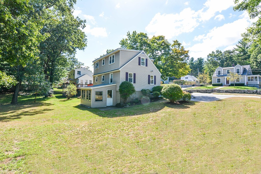 37 Mission Road Chelmsford, MA 01863 - Photo 10 of 11