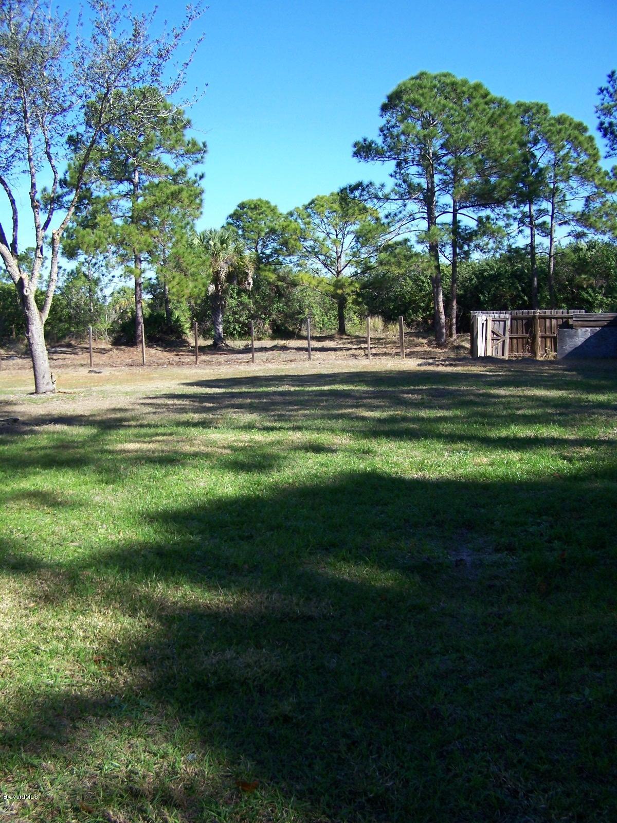 2405 Anchor Road Southeast Palm Bay, FL 32909 - Photo 15 of 18 Backyard