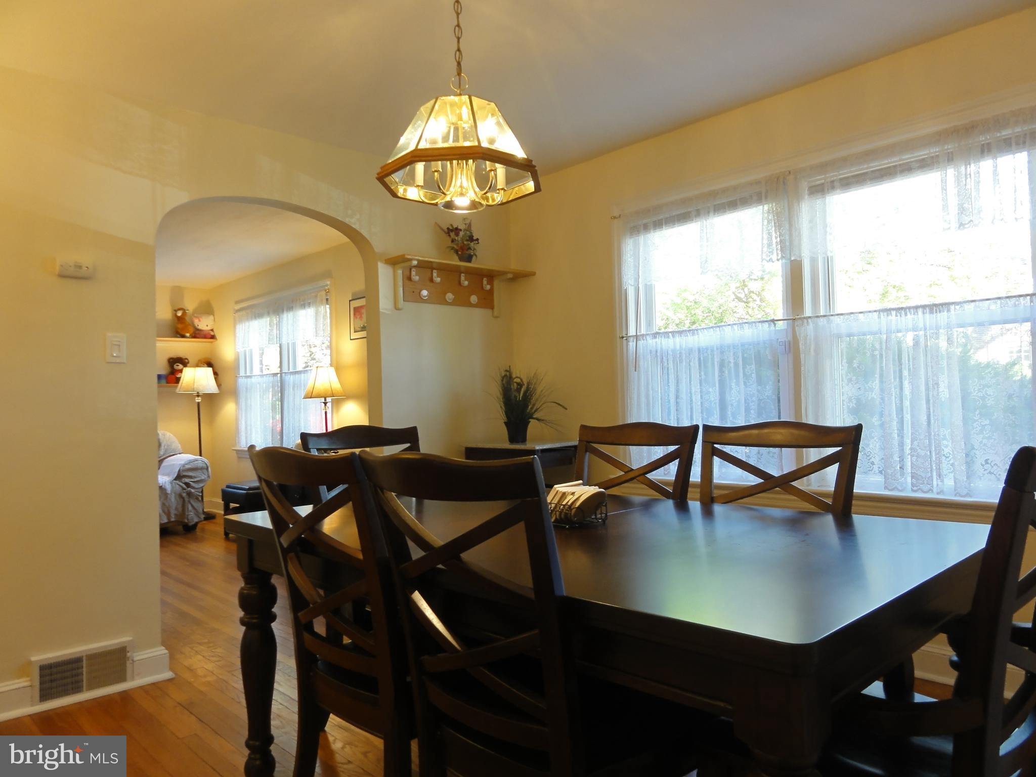 240 Crosshill Road Wynnewood, PA 19096 - Photo 11 of 38