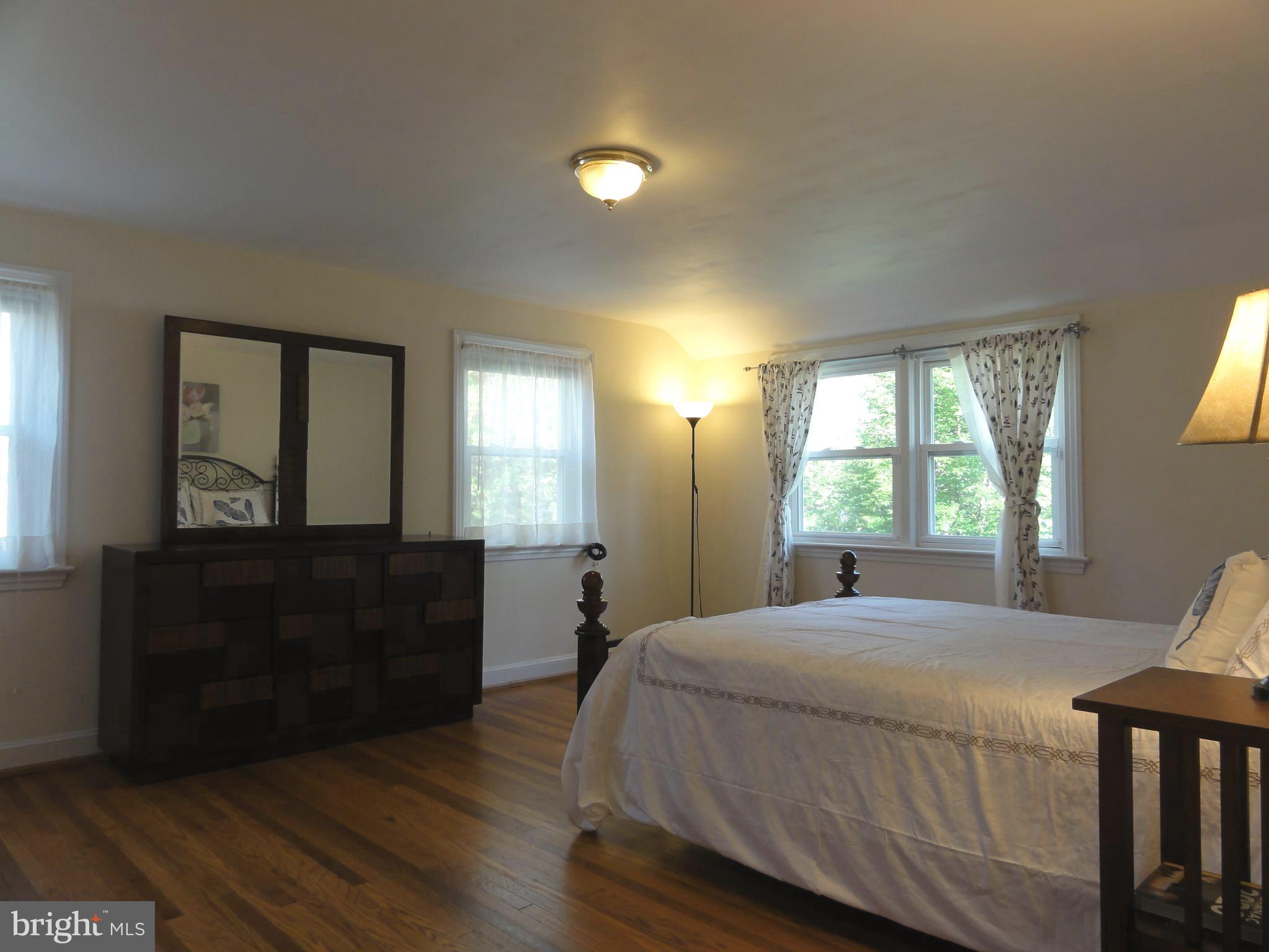 240 Crosshill Road Wynnewood, PA 19096 - Photo 18 of 38