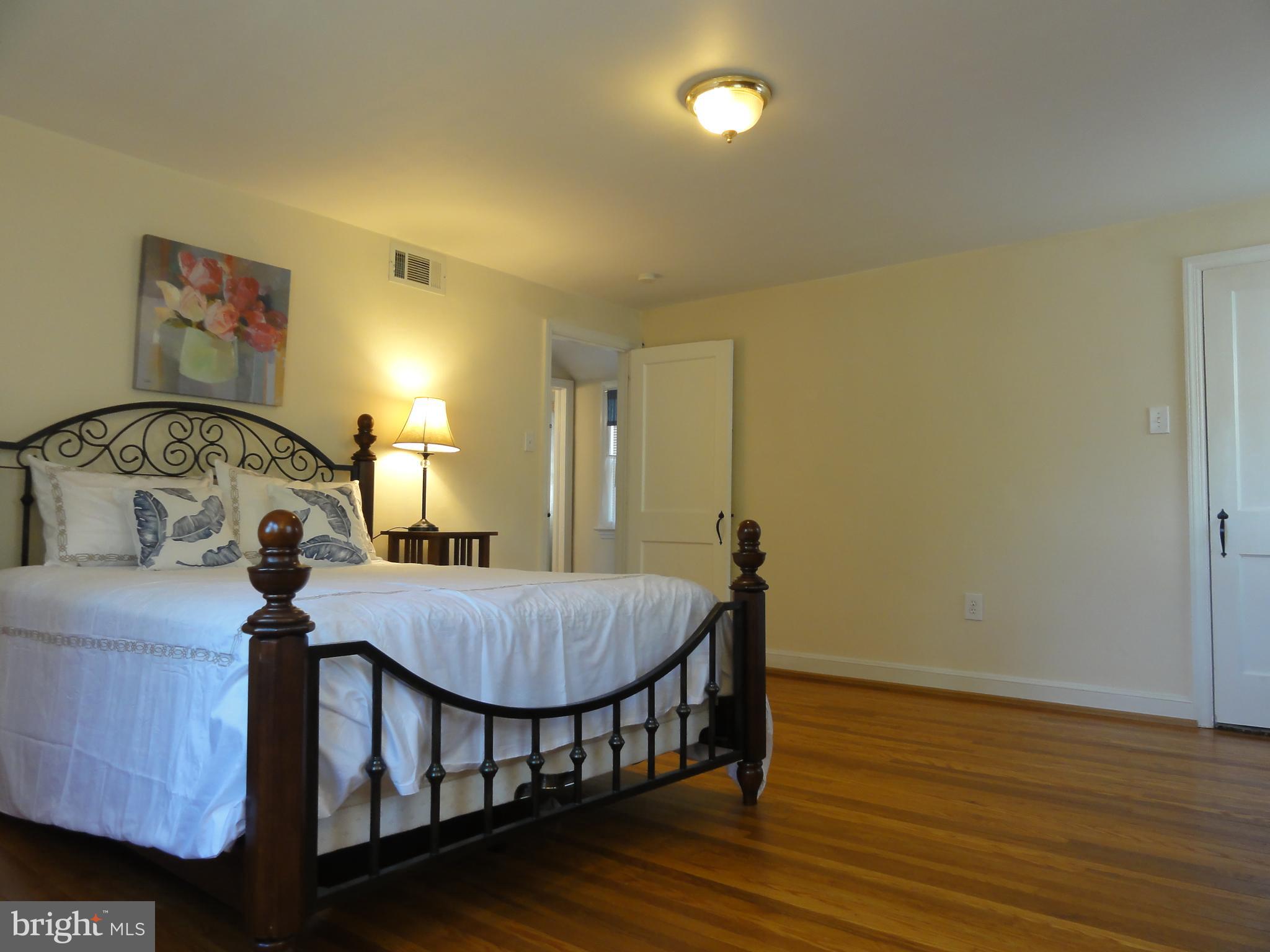 240 Crosshill Road Wynnewood, PA 19096 - Photo 19 of 38