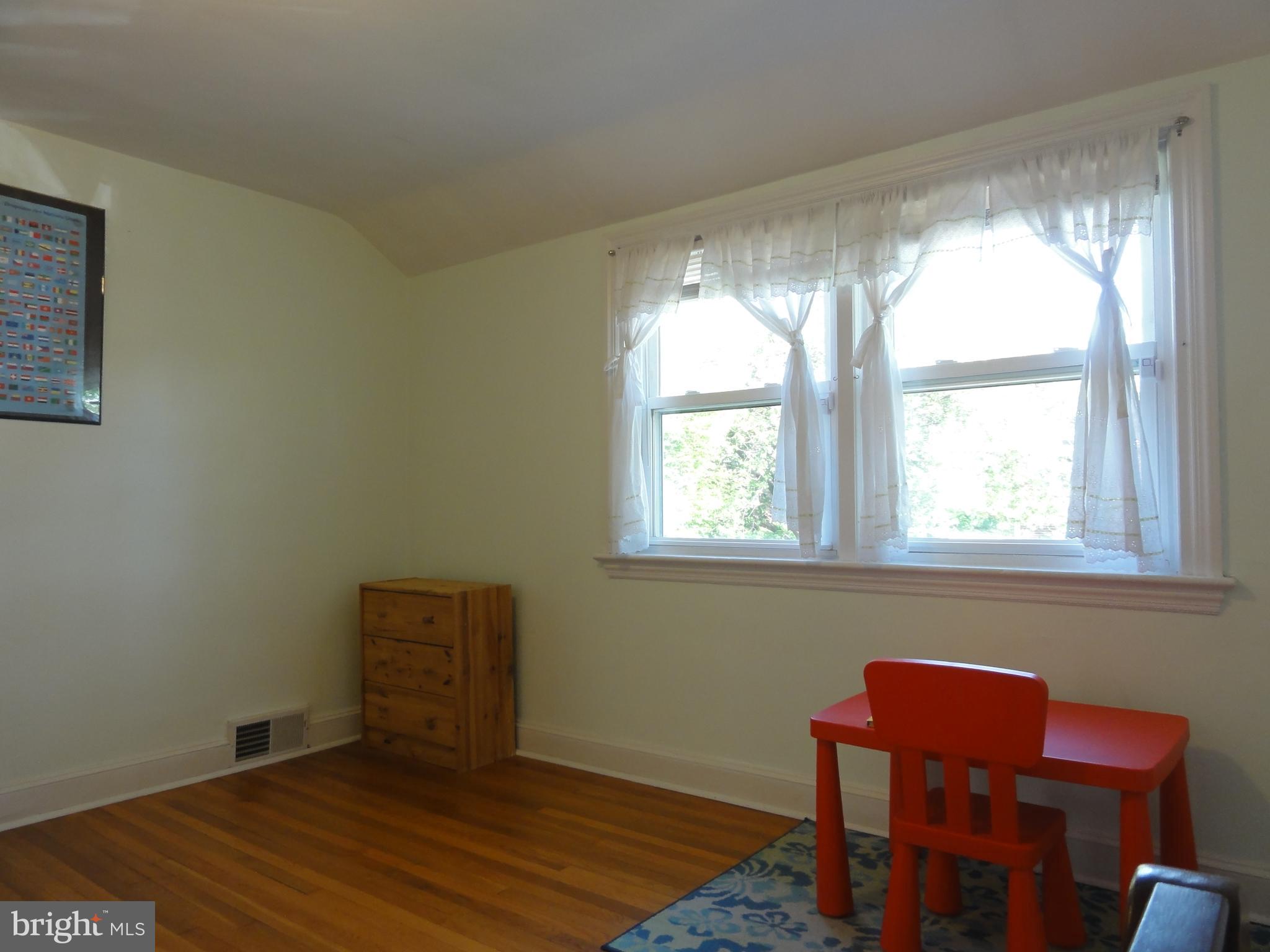 240 Crosshill Road Wynnewood, PA 19096 - Photo 24 of 38