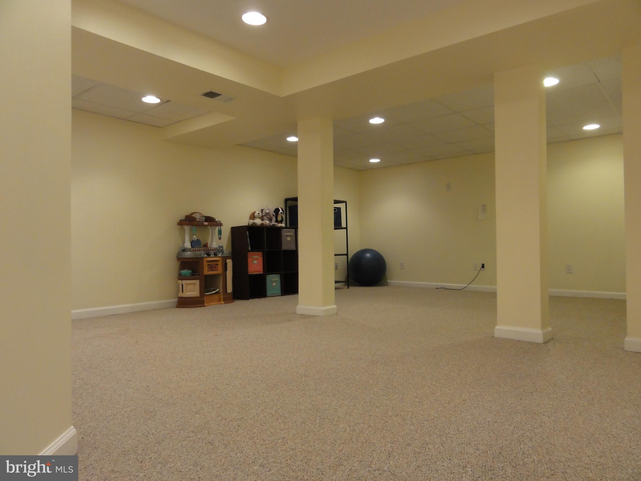 240 Crosshill Road Wynnewood, PA 19096 - Photo 30 of 38