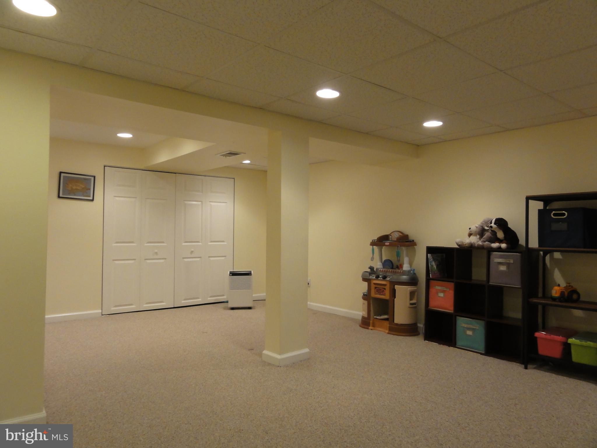 240 Crosshill Road Wynnewood, PA 19096 - Photo 31 of 38