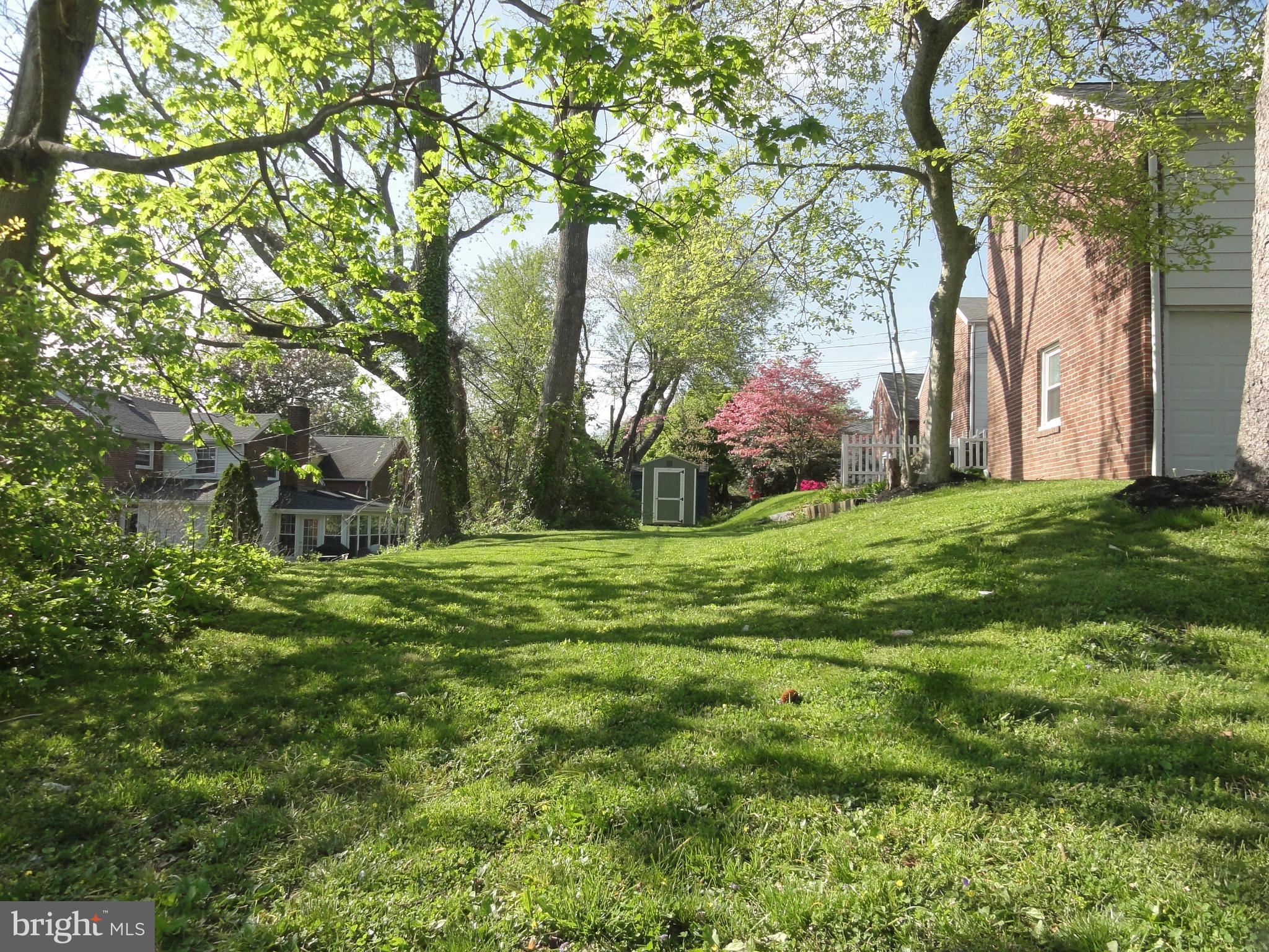 240 Crosshill Road Wynnewood, PA 19096 - Photo 34 of 38