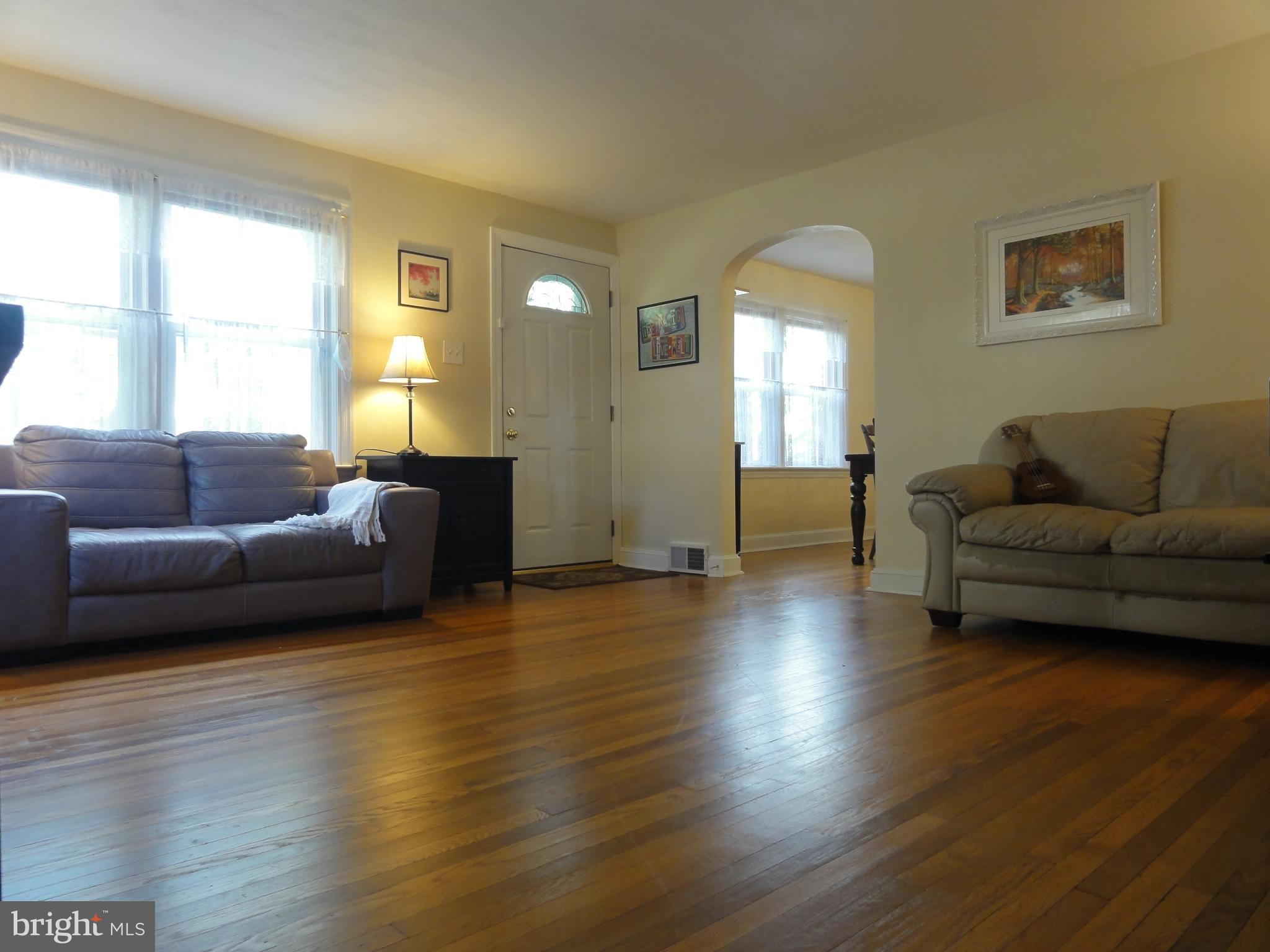 240 Crosshill Road Wynnewood, PA 19096 - Photo 8 of 38