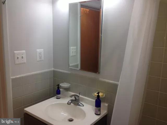 1574 33rd Street Northwest Washington, DC 20007 - Photo 13 of 20