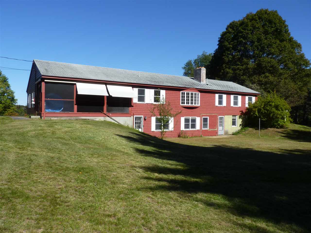 457 Packers Falls Road Lee, NH 03861 - Photo 2 of 10