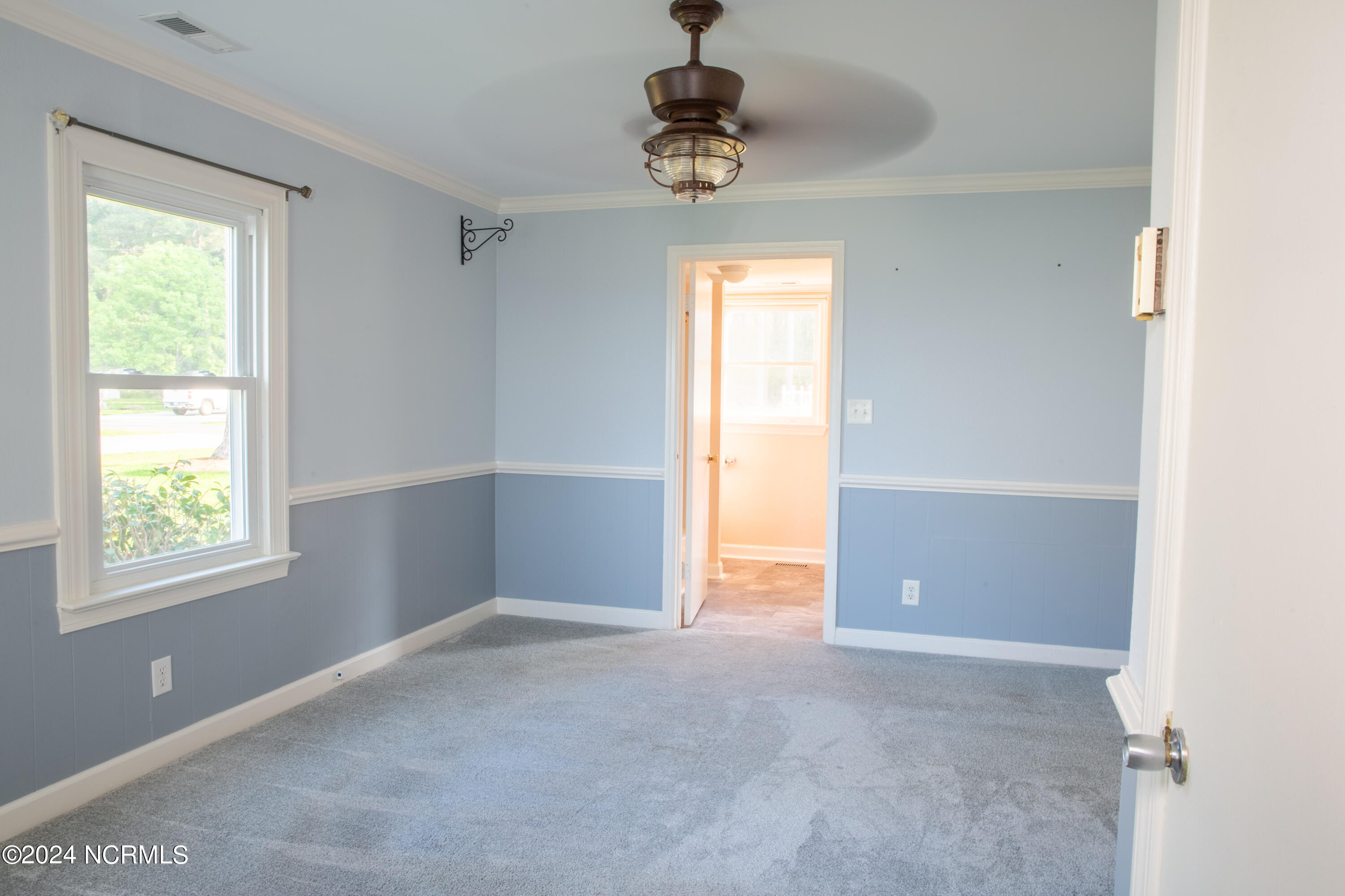 1039 Pinecrest Road Bath, NC 27808 - Photo 32 of 50 Carpet