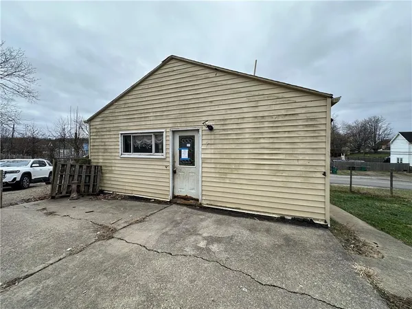 $44,700 | 80 Caldwell Avenue, Washington, PA 15301