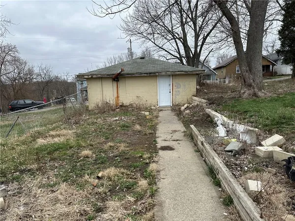 $44,700 | 80 Caldwell Avenue, Washington, PA 15301