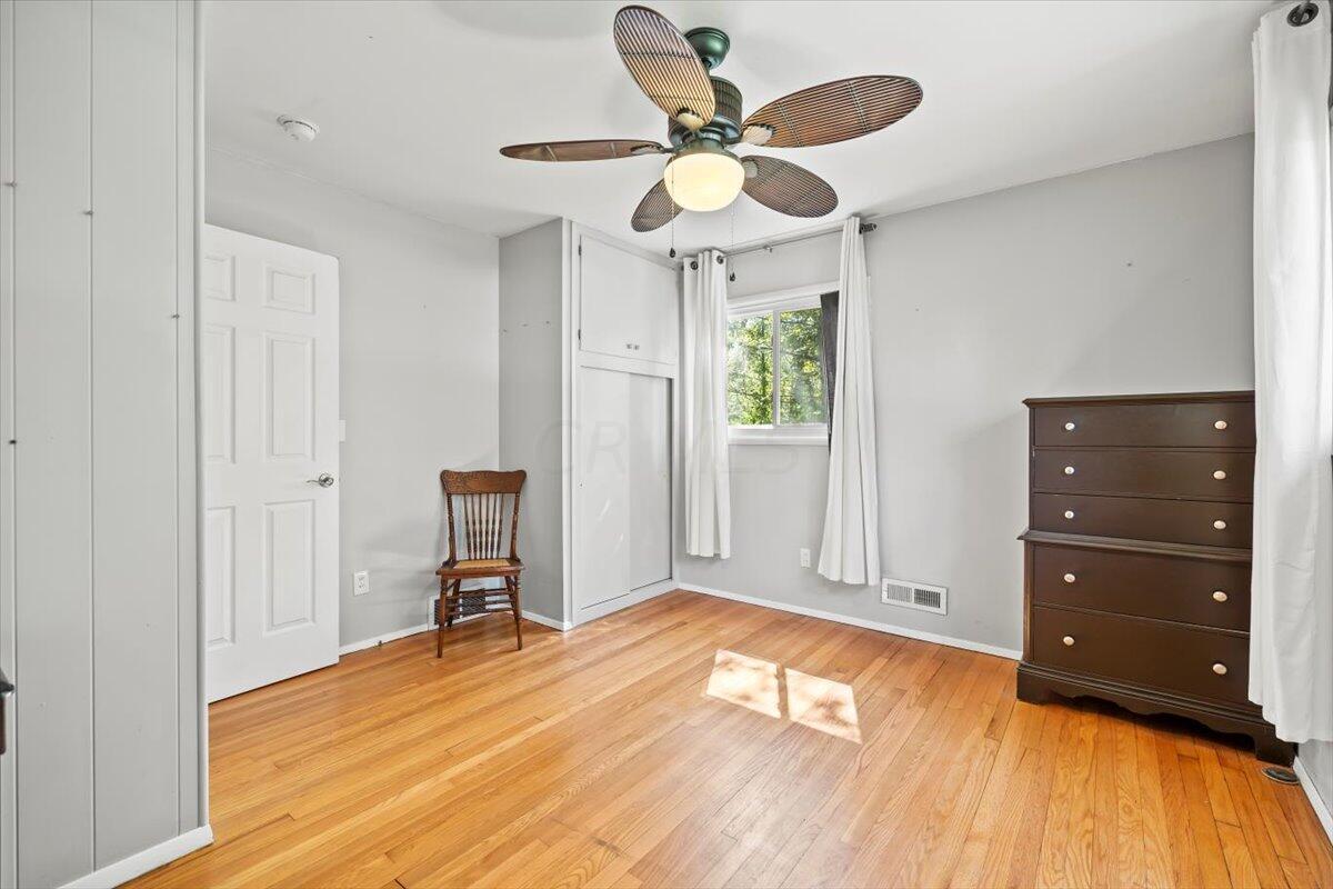 2741 Zollinger Road Columbus, OH 43221 - Photo 25 of 42 26-Bedroom 2