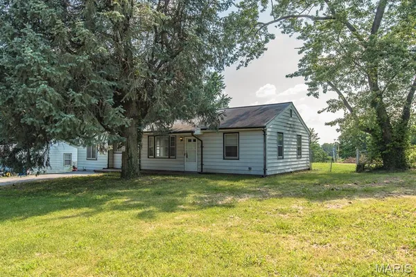 $89,900 | 10253 Imperial Drive, St. Louis, MO 63136