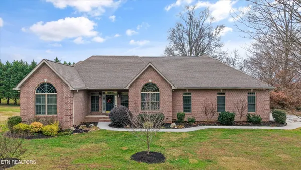 $814,900 | 1826 Peppertree Drive, Alcoa, TN 37701
