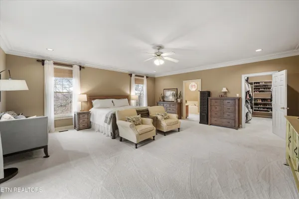 $809,900 | 1826 Peppertree Drive, Alcoa, TN 37701