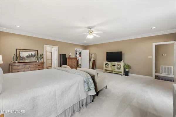 $809,900 | 1826 Peppertree Drive, Alcoa, TN 37701