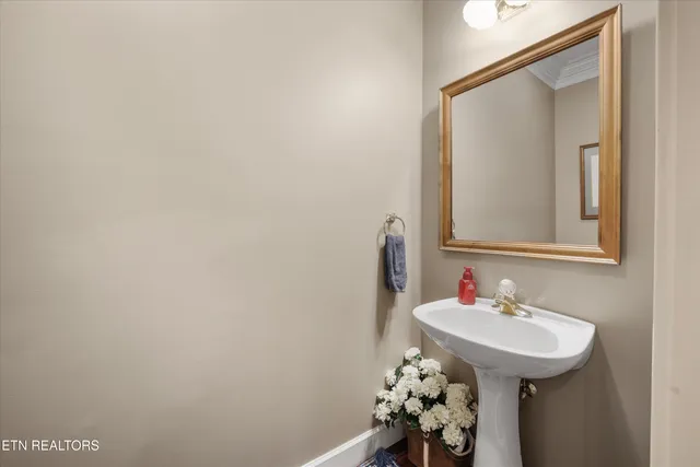 $814,900 | 1826 Peppertree Drive, Alcoa, TN 37701