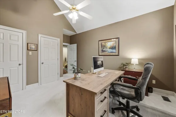 $809,900 | 1826 Peppertree Drive, Alcoa, TN 37701