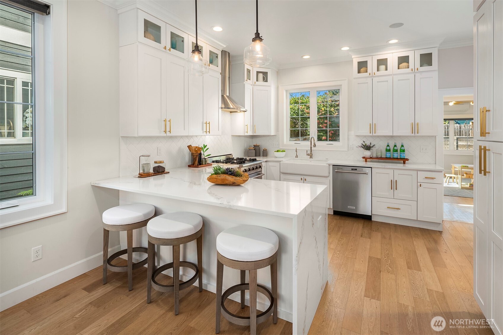 738 North 73rd Street Seattle, WA 98103 - Photo 12 of 29
