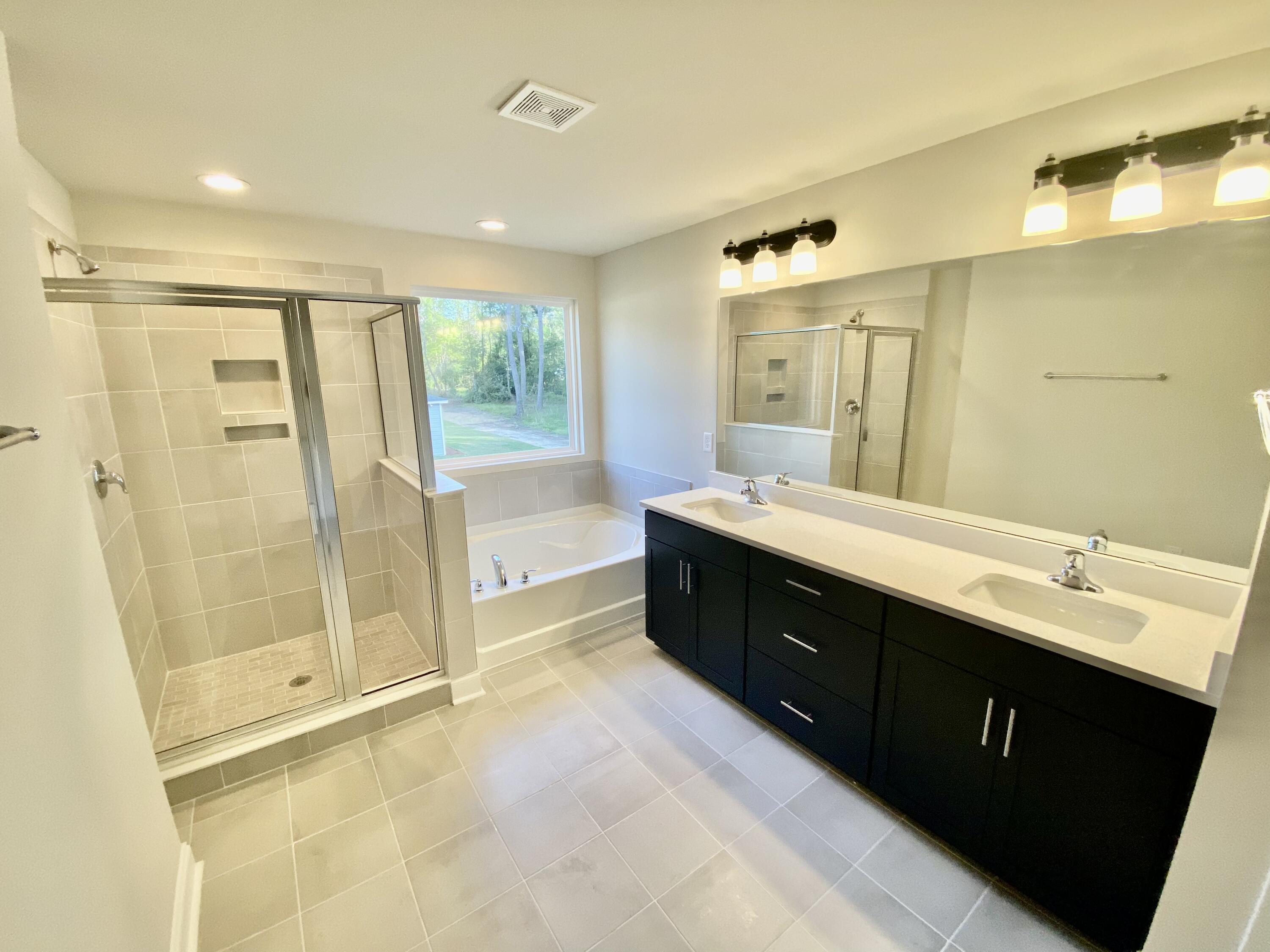 131 Kay Street Ridgeville, SC 29472 - Photo 5 of 6 Owner Suite Bath