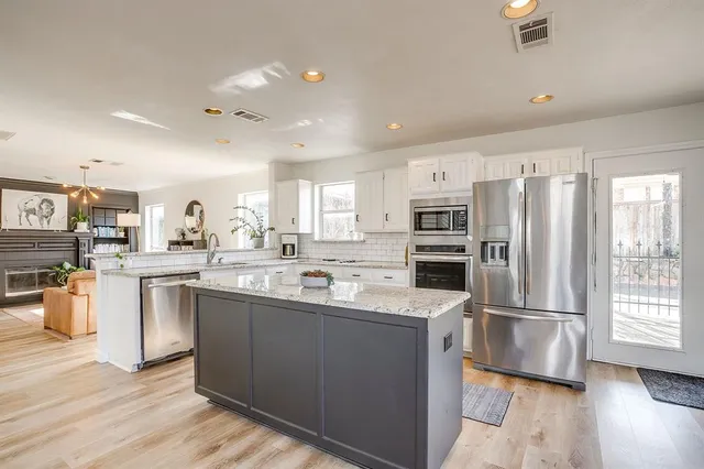 $649,000 | 5147 Haydenbend Circle, Grapevine, TX 76051