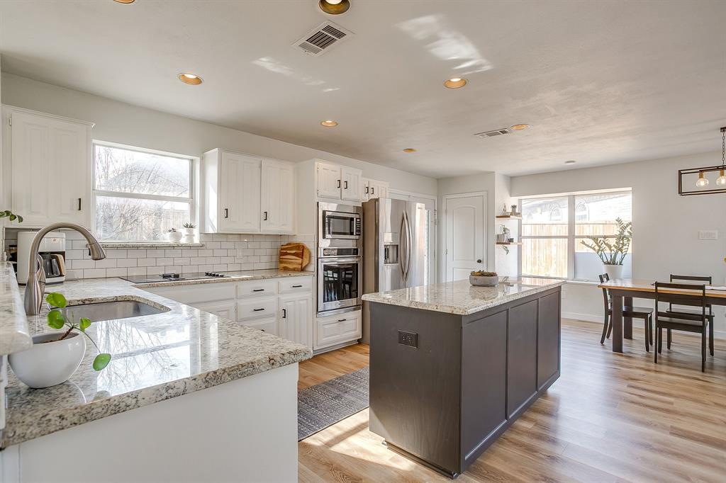 5147 Haydenbend Circle Grapevine, TX 76051 - Photo 12 of 40