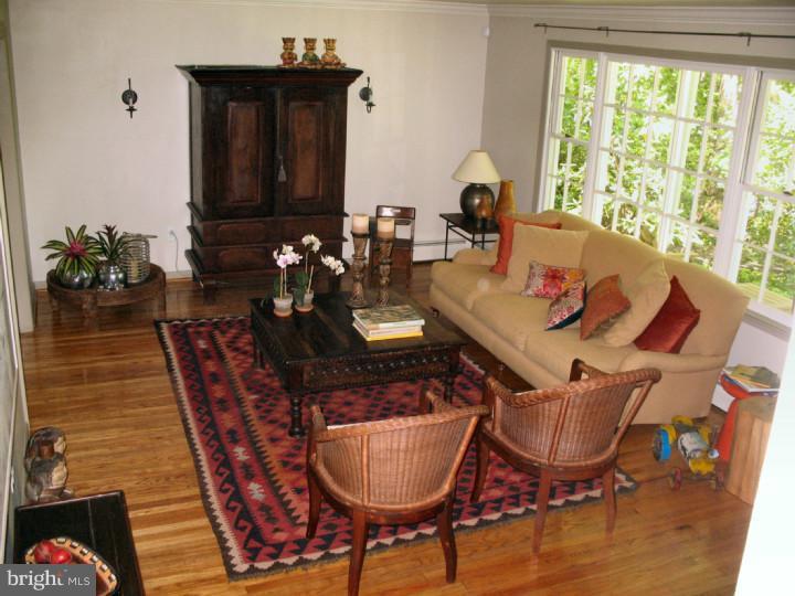 295 Danell Road Wayne, PA 19087 - Photo 3 of 20
