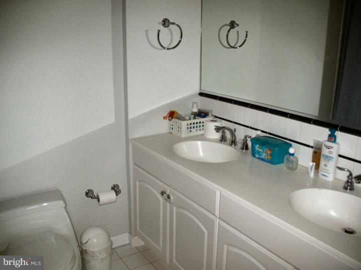 295 Danell Road Wayne, PA 19087 - Photo 8 of 20