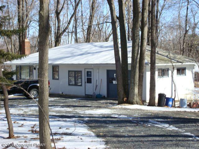 1113 Fern Road Pocono Summit, PA 18346 - Photo 2 of 9 Circular Drive