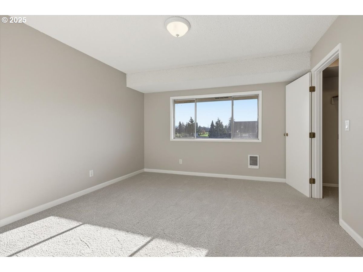 1795 Northeast 19th Street Gresham, OR 97030 - Photo 18 of 28