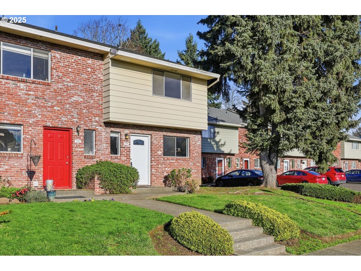 1795 Northeast 19th Street Gresham, OR 97030 - Photo 2 of 28