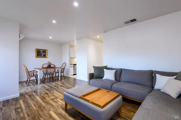 $399,000 | 439 Mission Boulevard, Santa Rosa, CA 95409