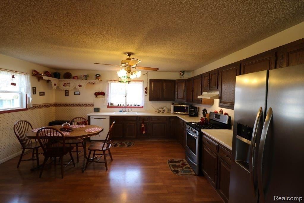3339 South Vassar Road Davison, MI 48423 - Photo 7 of 33 IMG_9787.jpg