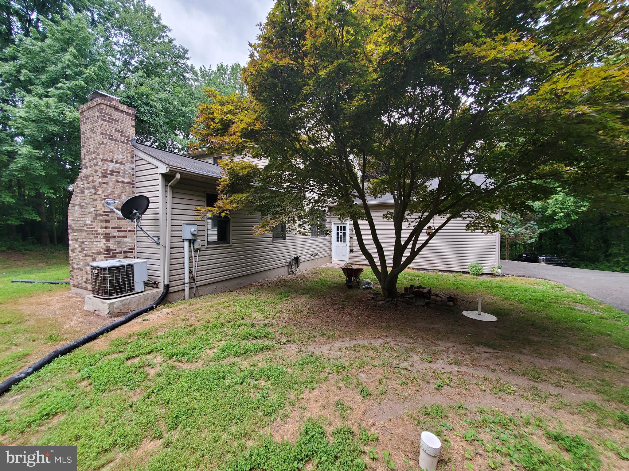 165 Henry Road Barto, PA 19504 - Photo 3 of 29 Gallery Image 3