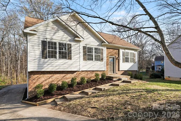 $475,000 | 14716 Peridot Court, Pineville, NC 28134