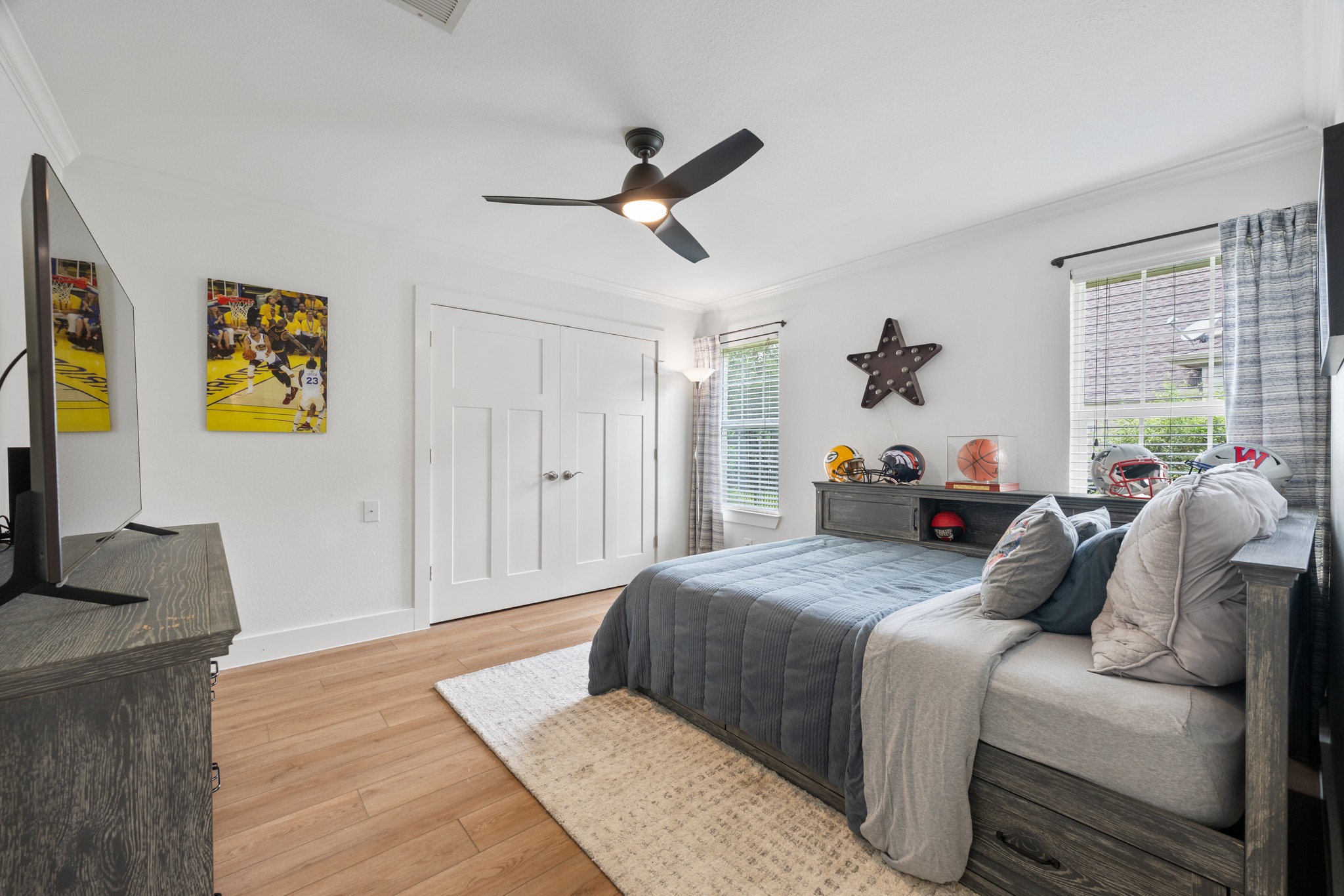 1811 Cando Court Lakeway, TX 78734 - Photo 24 of 40 Bedroom 3