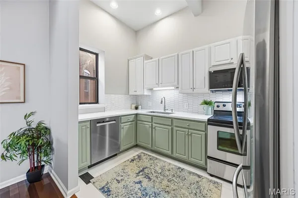 $225,000 | 2347 Albion Place, Unit A, St. Louis, MO 63104