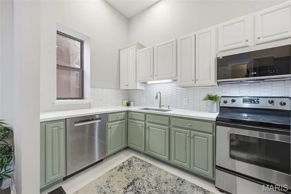 $225,000 | 2347 Albion Place, Unit A, St. Louis, MO 63104