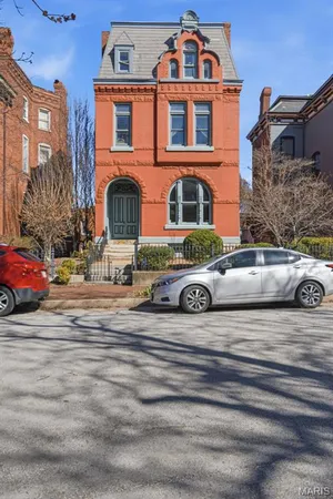 $225,000 | 2347 Albion Place, Unit A, St. Louis, MO 63104