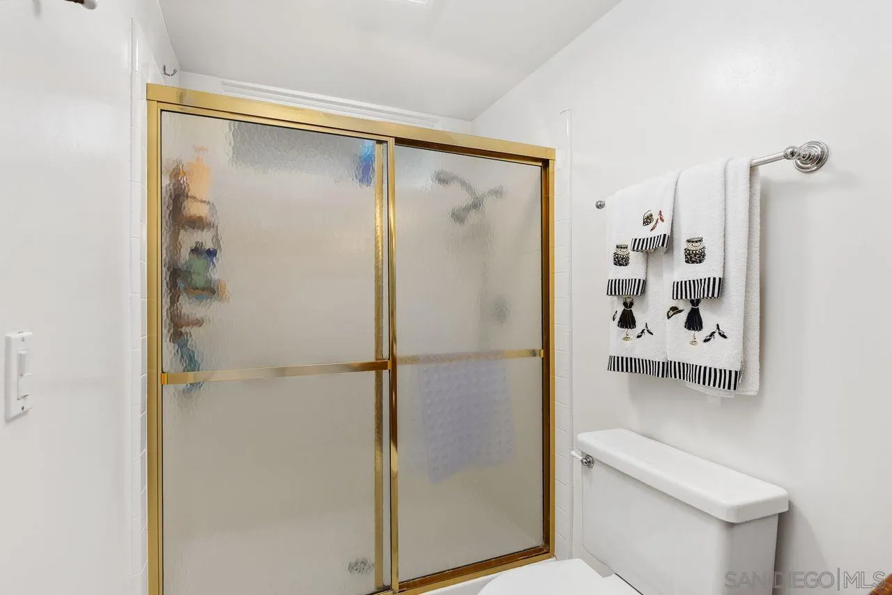252 Cerro Street Encinitas, CA 92024 - Photo 17 of 30 Gallery Image 17