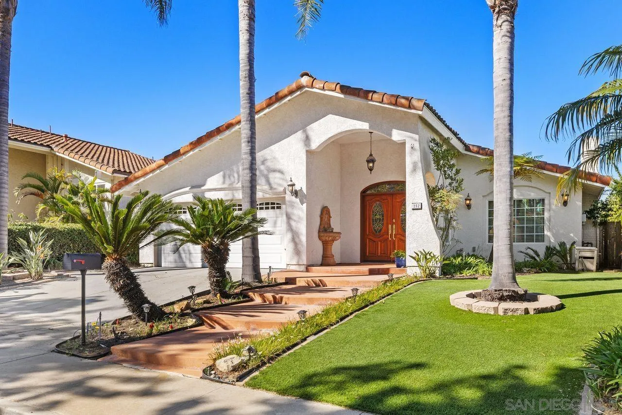 252 Cerro Street Encinitas, CA 92024 - Photo 2 of 30 Gallery Image 2