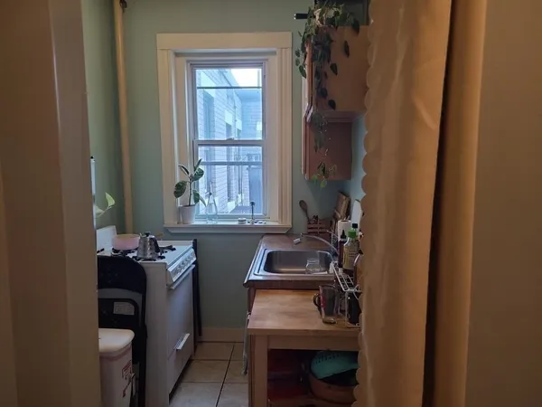 $314,900 | 1568 Commonwealth Avenue, Unit 12, Boston, MA 02135