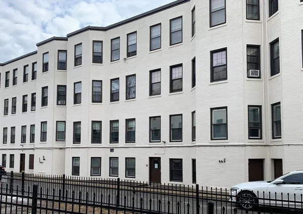 $314,900 | 1568 Commonwealth Avenue, Unit 12, Boston, MA 02135