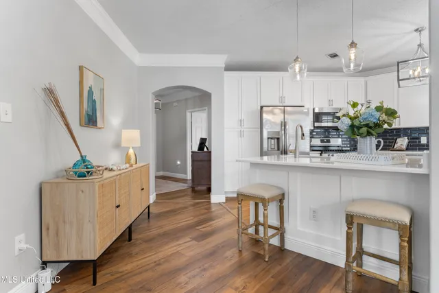 $294,900 | 2252 Beach Drive, Unit 606, Gulfport, MS 39507