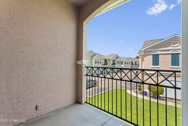 $294,900 | 2252 Beach Drive, Unit 606, Gulfport, MS 39507